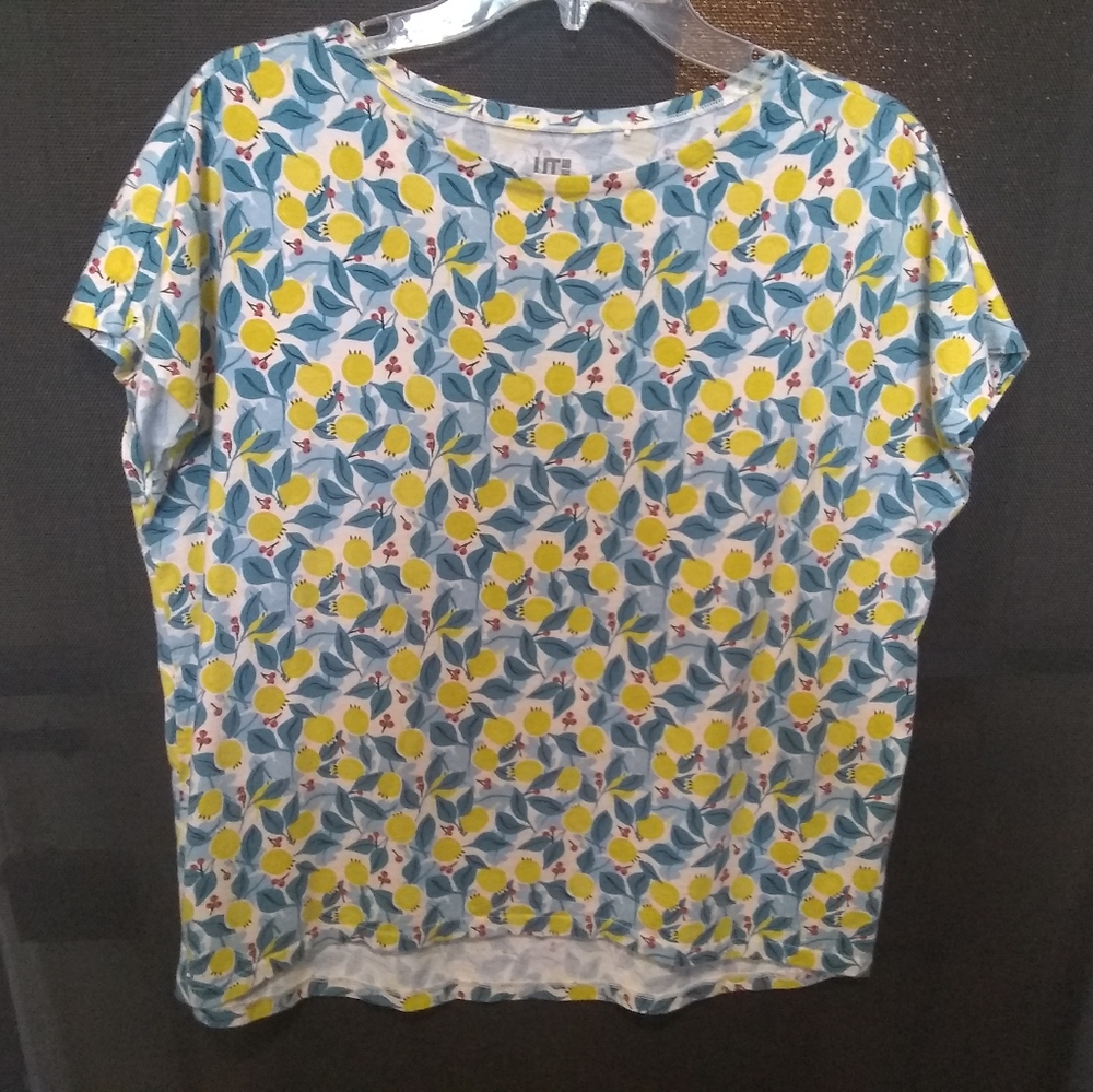 Summer cotton tee